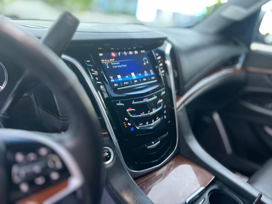 2018 Cadillac Escalade ESV 4WD 4dr Luxury, available for sale in Hialeah, Florida | The Palm Motors LLC. Hialeah, Florida 2018 Cadillac Escalade ESV 4WD 4dr Luxury, available for sale in Hialeah, Florida | The Palm Motors LLC. Hialeah, Florida
