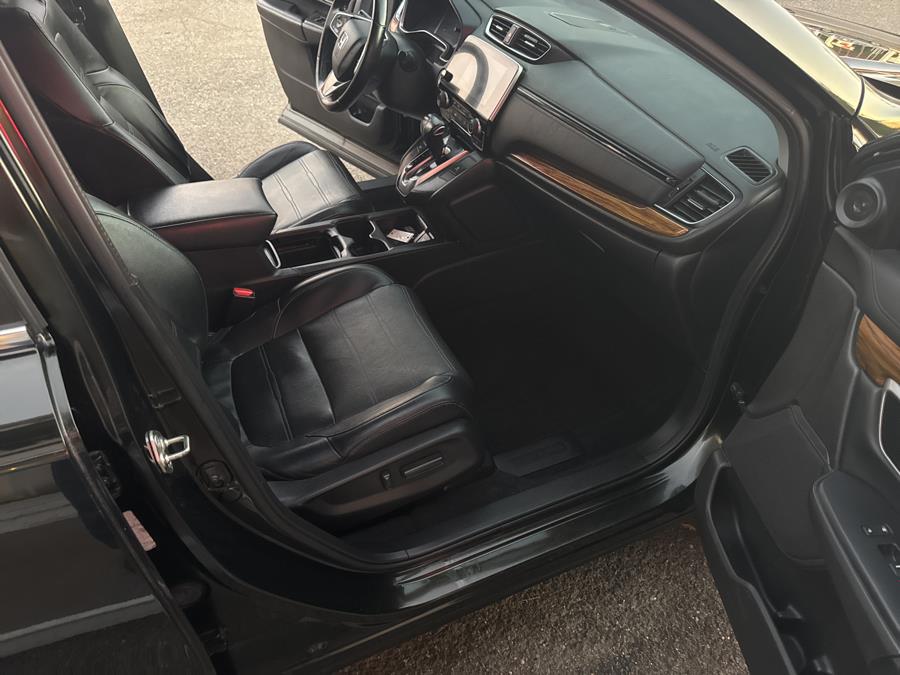 2017 Honda CR-V Touring AWD, available for sale in Milford, Connecticut | Korhan LLC DBA Superior Motors. Milford, Connecticut 2017 Honda CR-V Touring AWD, available for sale in Milford, Connecticut | Korhan LLC DBA Superior Motors. Milford, Connecticut