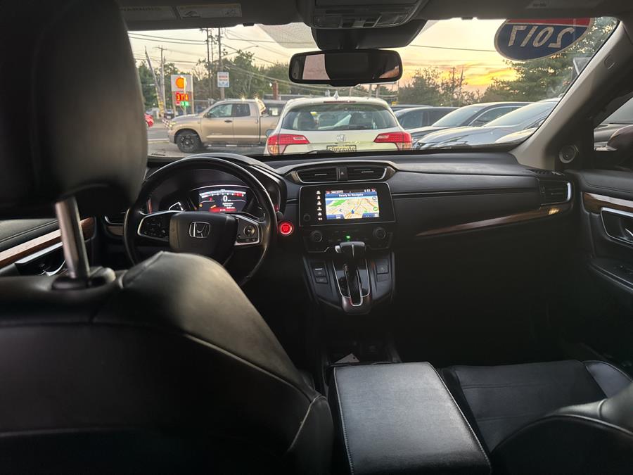 2017 Honda CR-V Touring AWD, available for sale in Milford, Connecticut | Korhan LLC DBA Superior Motors. Milford, Connecticut 2017 Honda CR-V Touring AWD, available for sale in Milford, Connecticut | Korhan LLC DBA Superior Motors. Milford, Connecticut