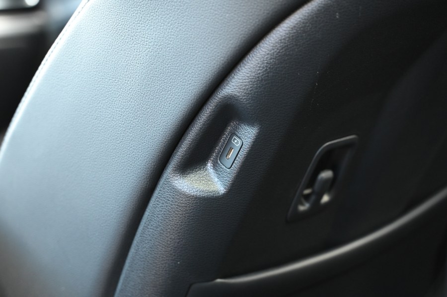 2023 Kia Sportage Hybrid EX AWD, available for sale in Waterbury, Connecticut | Highline Car Connection. Waterbury, Connecticut 2023 Kia Sportage Hybrid EX AWD, available for sale in Waterbury, Connecticut | Highline Car Connection. Waterbury, Connecticut