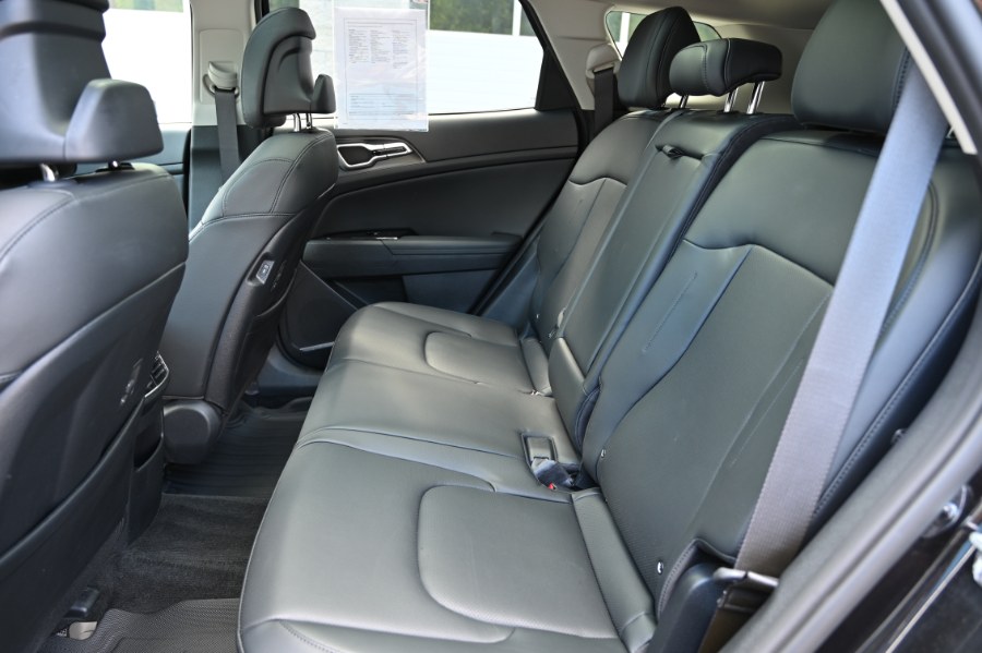2023 Kia Sportage Hybrid EX AWD, available for sale in Waterbury, Connecticut | Highline Car Connection. Waterbury, Connecticut 2023 Kia Sportage Hybrid EX AWD, available for sale in Waterbury, Connecticut | Highline Car Connection. Waterbury, Connecticut