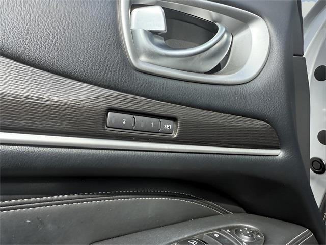 2019 Infiniti Qx60 LUXE, available for sale in Stratford, Connecticut | Wiz Leasing Inc. Stratford, Connecticut 2019 Infiniti Qx60 LUXE, available for sale in Stratford, Connecticut | Wiz Leasing Inc. Stratford, Connecticut