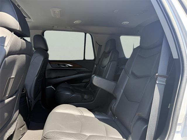 2019 Cadillac Escalade Luxury, available for sale in Stratford, Connecticut | Wiz Leasing Inc. Stratford, Connecticut 2019 Cadillac Escalade Luxury, available for sale in Stratford, Connecticut | Wiz Leasing Inc. Stratford, Connecticut