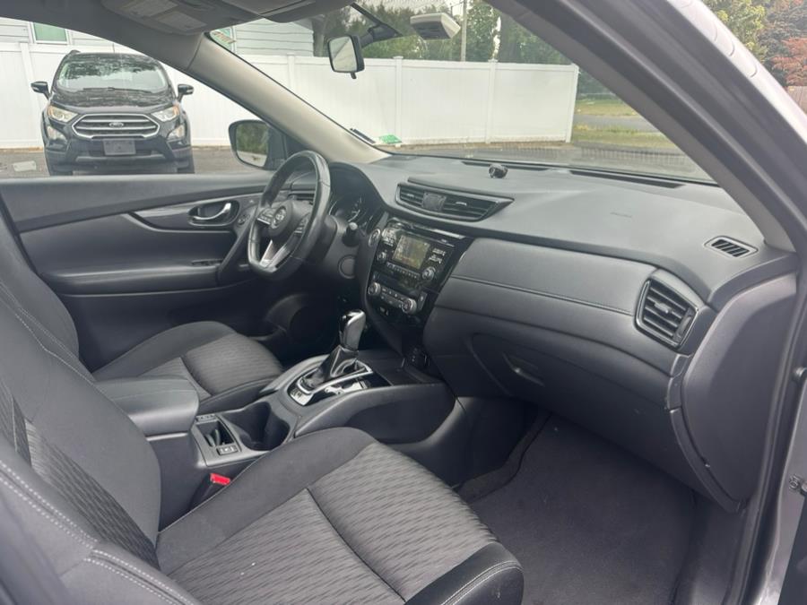 2017 Nissan Rogue 2017.5 AWD SV, available for sale in Agawam, Massachusetts | Malkoon Motors. Agawam, Massachusetts 2017 Nissan Rogue 2017.5 AWD SV, available for sale in Agawam, Massachusetts | Malkoon Motors. Agawam, Massachusetts