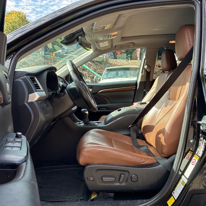 2019 Toyota Highlander Hybrid Limited Platinum V6 AWD (Natl), available for sale in Brooklyn, New York | Top Line Auto Inc.. Brooklyn, New York 2019 Toyota Highlander Hybrid Limited Platinum V6 AWD (Natl), available for sale in Brooklyn, New York | Top Line Auto Inc.. Brooklyn, New York