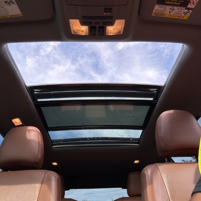 2019 Toyota Highlander Hybrid Limited Platinum V6 AWD (Natl), available for sale in Brooklyn, New York | Top Line Auto Inc.. Brooklyn, New York 2019 Toyota Highlander Hybrid Limited Platinum V6 AWD (Natl), available for sale in Brooklyn, New York | Top Line Auto Inc.. Brooklyn, New York