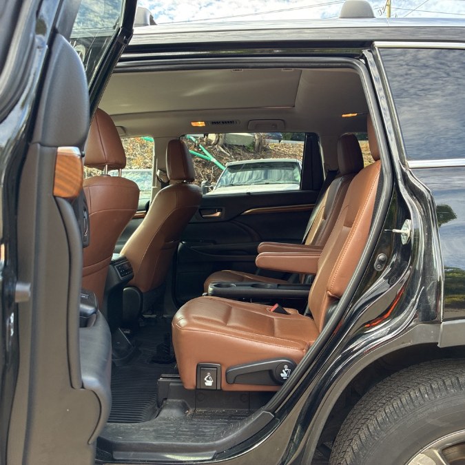 2019 Toyota Highlander Hybrid Limited Platinum V6 AWD (Natl), available for sale in Brooklyn, New York | Top Line Auto Inc.. Brooklyn, New York 2019 Toyota Highlander Hybrid Limited Platinum V6 AWD (Natl), available for sale in Brooklyn, New York | Top Line Auto Inc.. Brooklyn, New York