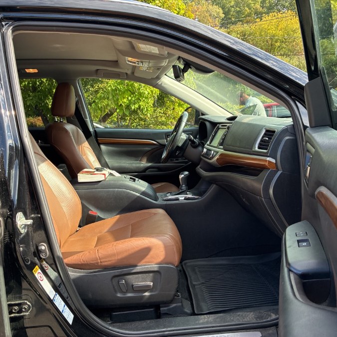 2019 Toyota Highlander Hybrid Limited Platinum V6 AWD (Natl), available for sale in Brooklyn, New York | Top Line Auto Inc.. Brooklyn, New York 2019 Toyota Highlander Hybrid Limited Platinum V6 AWD (Natl), available for sale in Brooklyn, New York | Top Line Auto Inc.. Brooklyn, New York