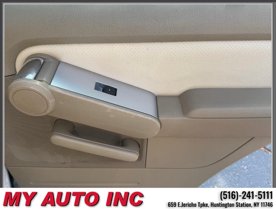 2010 Mercury Mountaineer AWD 4dr Premier, available for sale in Huntington Station, New York | My Auto Inc.. Huntington Station, New York 2010 Mercury Mountaineer AWD 4dr Premier, available for sale in Huntington Station, New York | My Auto Inc.. Huntington Station, New York