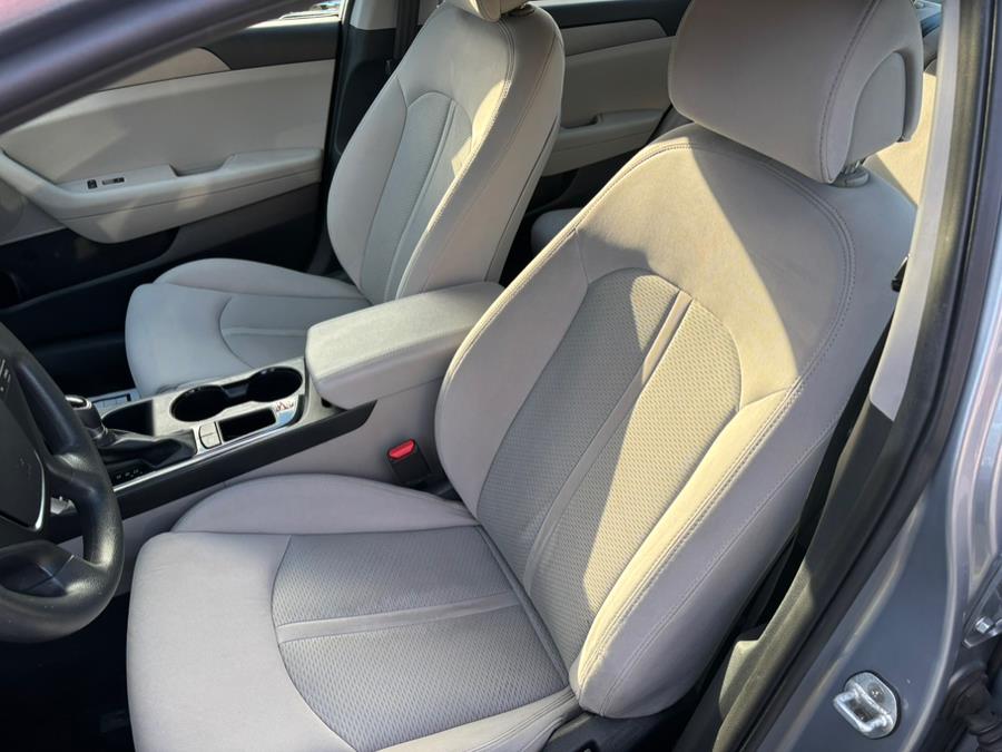 2017 Hyundai Sonata SE 2.4L PZEV, available for sale in Brooklyn, New York | Carsbuck Inc.. Brooklyn, New York 2017 Hyundai Sonata SE 2.4L PZEV, available for sale in Brooklyn, New York | Carsbuck Inc.. Brooklyn, New York