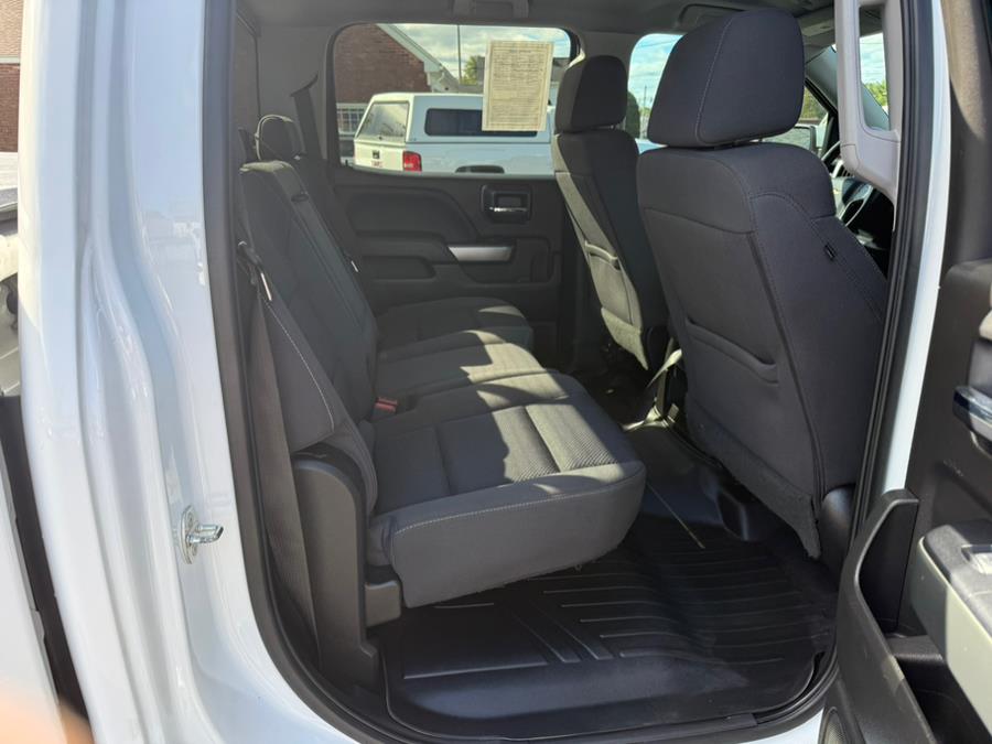 2018 Chevrolet Silverado 1500 4WD Crew Cab 143.5" LT w/1LT, available for sale in Southwick, Massachusetts | Country Auto Sales. Southwick, Massachusetts 2018 Chevrolet Silverado 1500 4WD Crew Cab 143.5" LT w/1LT, available for sale in Southwick, Massachusetts | Country Auto Sales. Southwick, Massachusetts