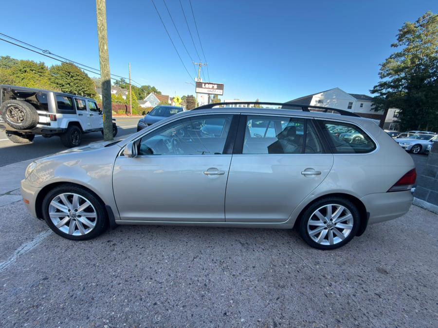 2013 Volkswagen Jetta SportWagen TDI photo 3
