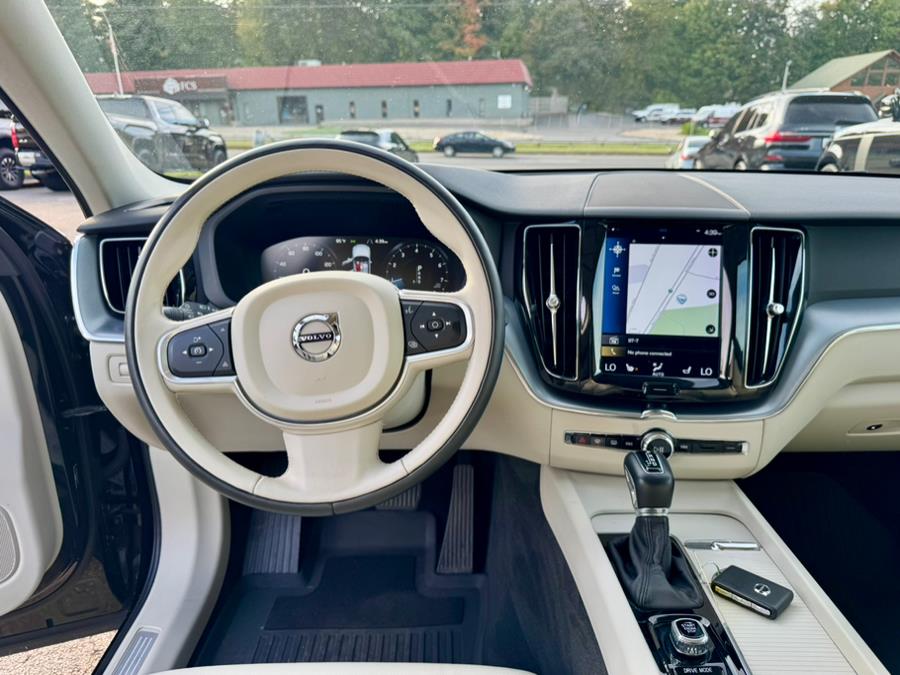 2018 Volvo XC60 T6 Momentum photo 15