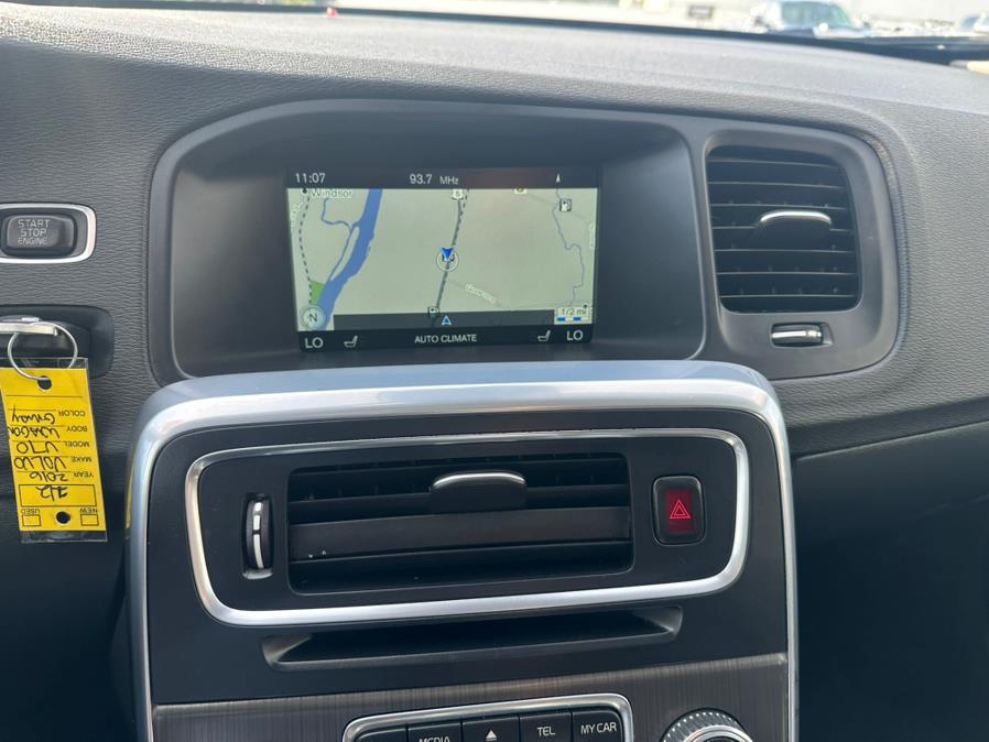 2016 Volvo V60 T5 Premier photo 17