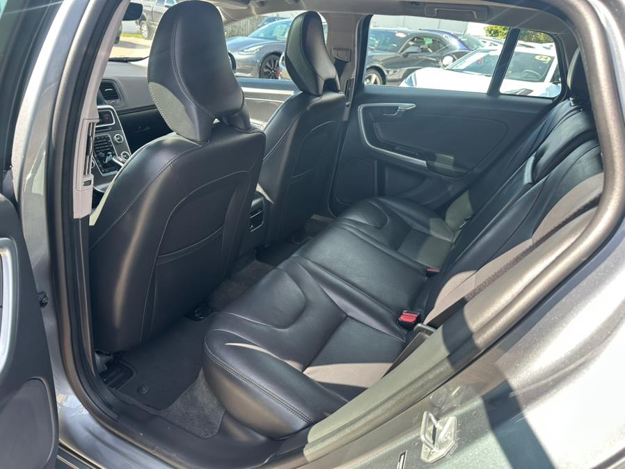2016 Volvo V60 T5 Premier photo 12
