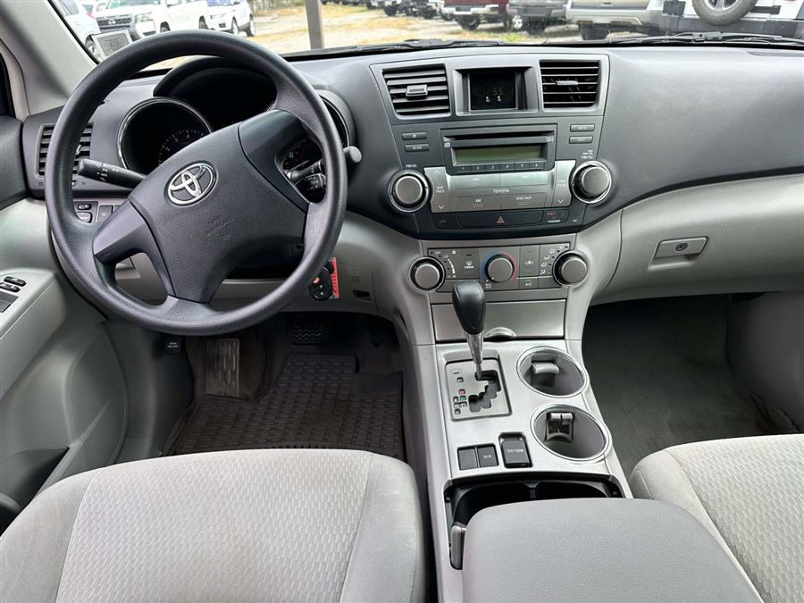 2010 Toyota Highlander Base, available for sale in Patchogue, New York | Baron Supercenter. Patchogue, New York 2010 Toyota Highlander Base, available for sale in Patchogue, New York | Baron Supercenter. Patchogue, New York