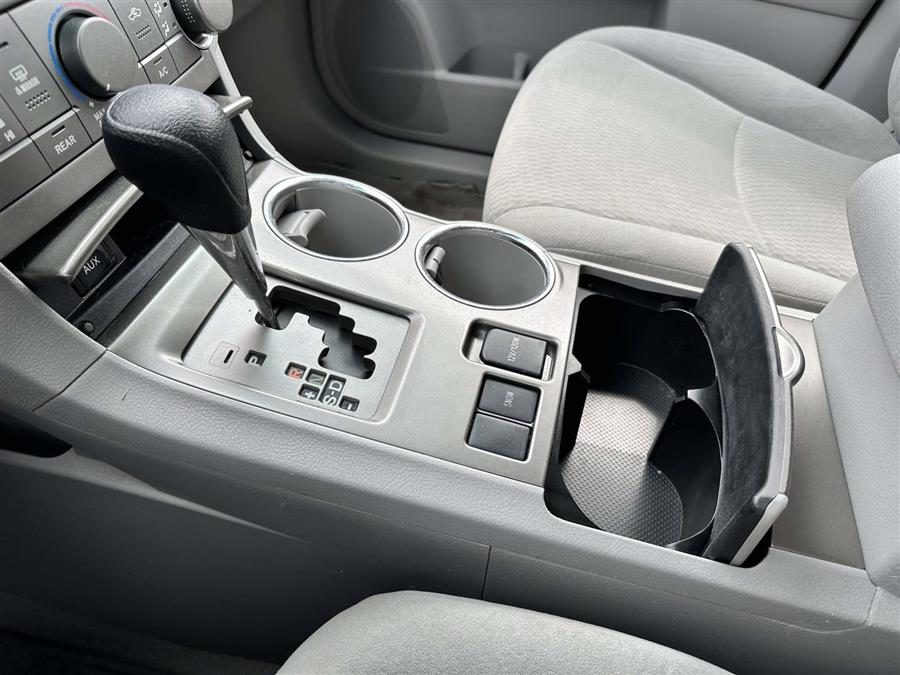 2010 Toyota Highlander Base, available for sale in Patchogue, New York | Baron Supercenter. Patchogue, New York 2010 Toyota Highlander Base, available for sale in Patchogue, New York | Baron Supercenter. Patchogue, New York