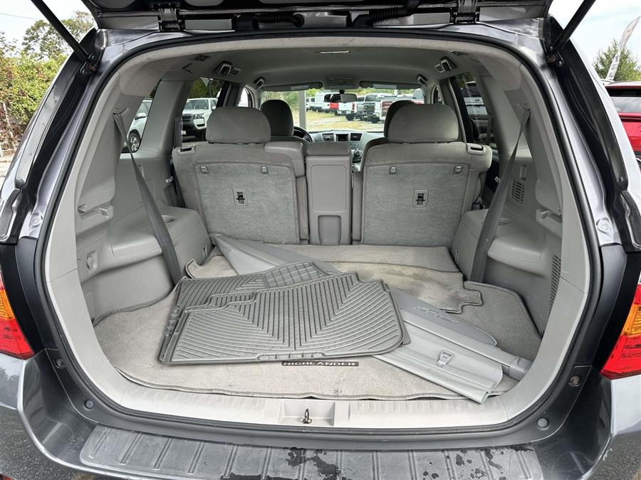 2010 Toyota Highlander Base, available for sale in Patchogue, New York | Baron Supercenter. Patchogue, New York 2010 Toyota Highlander Base, available for sale in Patchogue, New York | Baron Supercenter. Patchogue, New York