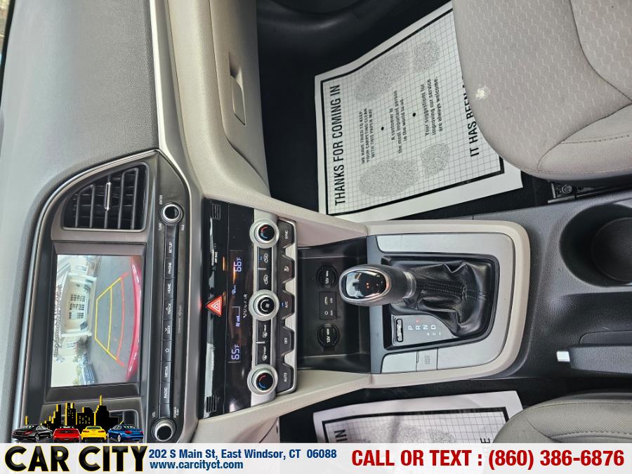 2020 Hyundai Elantra SEL IVT SULEV, available for sale in East Windsor, Connecticut | Car City LLC. East Windsor, Connecticut 2020 Hyundai Elantra SEL IVT SULEV, available for sale in East Windsor, Connecticut | Car City LLC. East Windsor, Connecticut