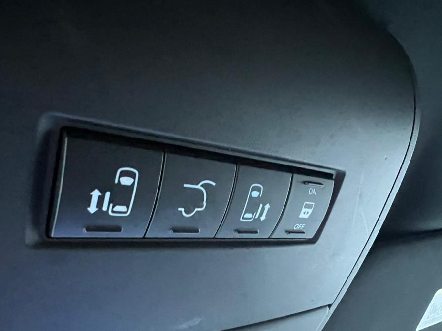 2016 Dodge Grand Caravan 4dr Wgn SXT, available for sale in Swansea, Massachusetts | Gas On The Run. Swansea, Massachusetts 2016 Dodge Grand Caravan 4dr Wgn SXT, available for sale in Swansea, Massachusetts | Gas On The Run. Swansea, Massachusetts