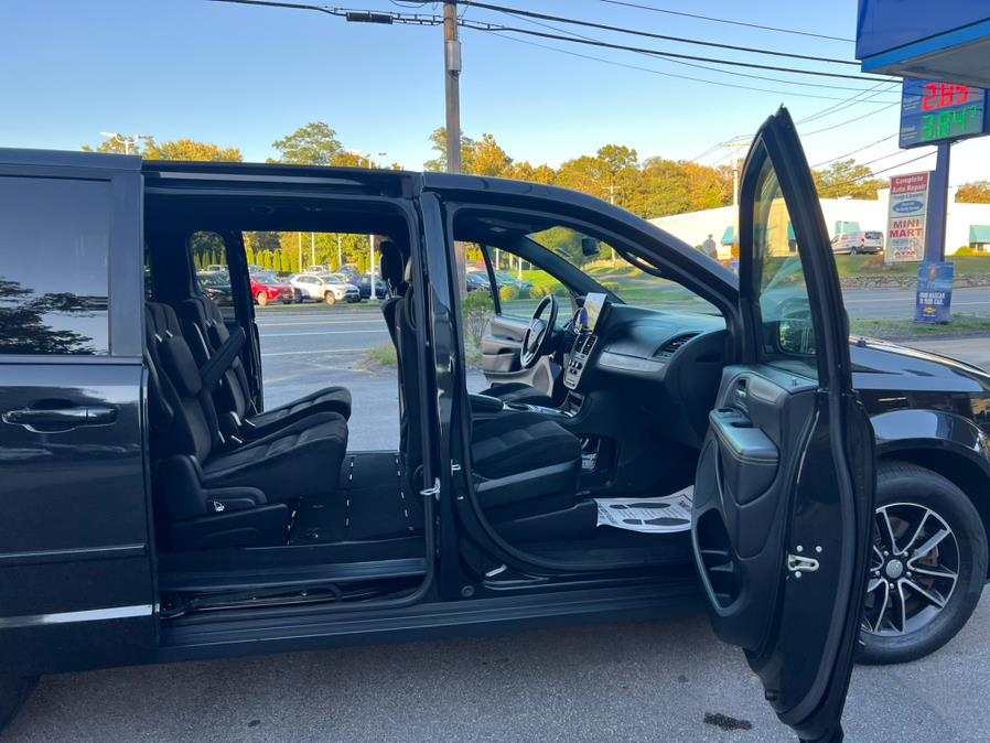 2016 Dodge Grand Caravan 4dr Wgn SXT, available for sale in Swansea, Massachusetts | Gas On The Run. Swansea, Massachusetts 2016 Dodge Grand Caravan 4dr Wgn SXT, available for sale in Swansea, Massachusetts | Gas On The Run. Swansea, Massachusetts