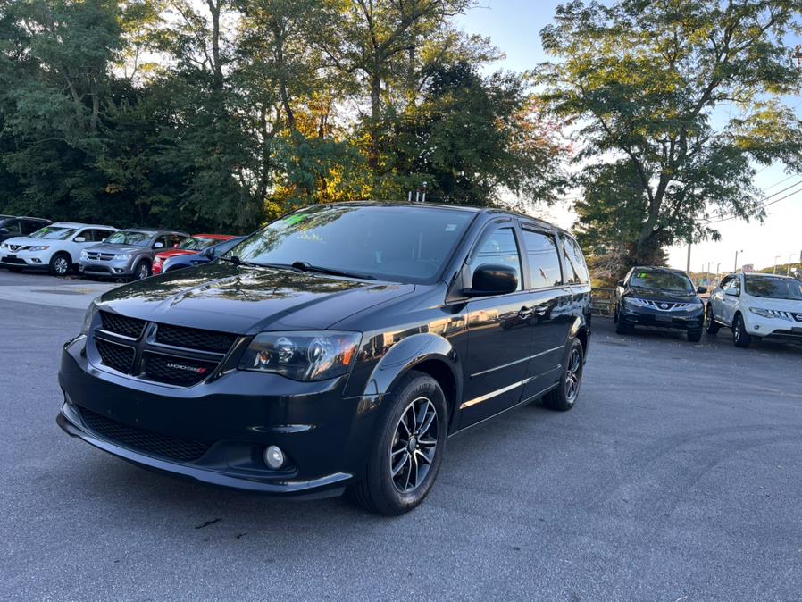 2016 Dodge Grand Caravan 4dr Wgn SXT, available for sale in Swansea, Massachusetts | Gas On The Run. Swansea, Massachusetts 2016 Dodge Grand Caravan 4dr Wgn SXT, available for sale in Swansea, Massachusetts | Gas On The Run. Swansea, Massachusetts