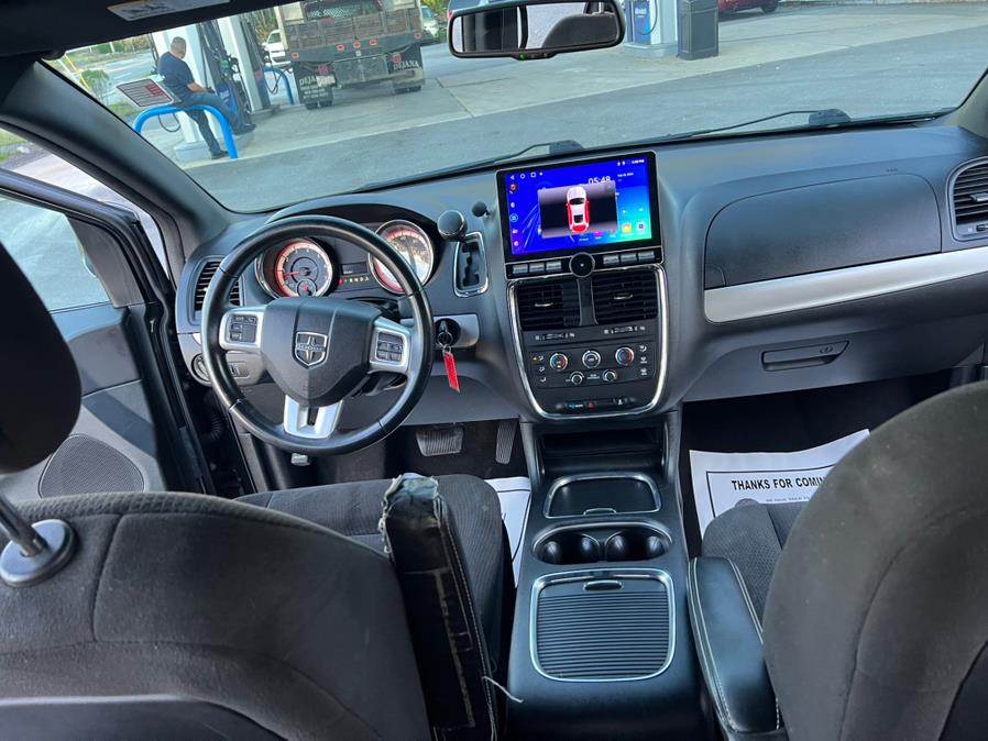 2016 Dodge Grand Caravan 4dr Wgn SXT, available for sale in Swansea, Massachusetts | Gas On The Run. Swansea, Massachusetts 2016 Dodge Grand Caravan 4dr Wgn SXT, available for sale in Swansea, Massachusetts | Gas On The Run. Swansea, Massachusetts