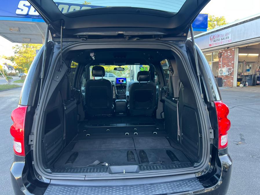 2016 Dodge Grand Caravan 4dr Wgn SXT, available for sale in Swansea, Massachusetts | Gas On The Run. Swansea, Massachusetts 2016 Dodge Grand Caravan 4dr Wgn SXT, available for sale in Swansea, Massachusetts | Gas On The Run. Swansea, Massachusetts