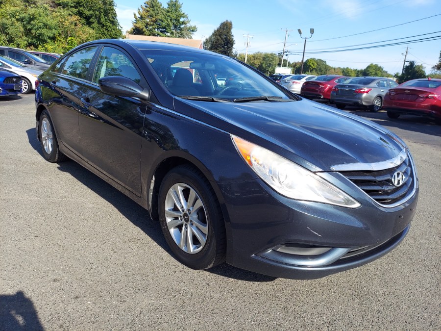 2011 Hyundai Sonata GLS photo 2
