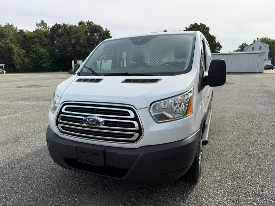 Used 2016 Ford Transit Cargo Van in Springfield, Massachusetts | Auto Globe LLC. Springfield, Massachusetts