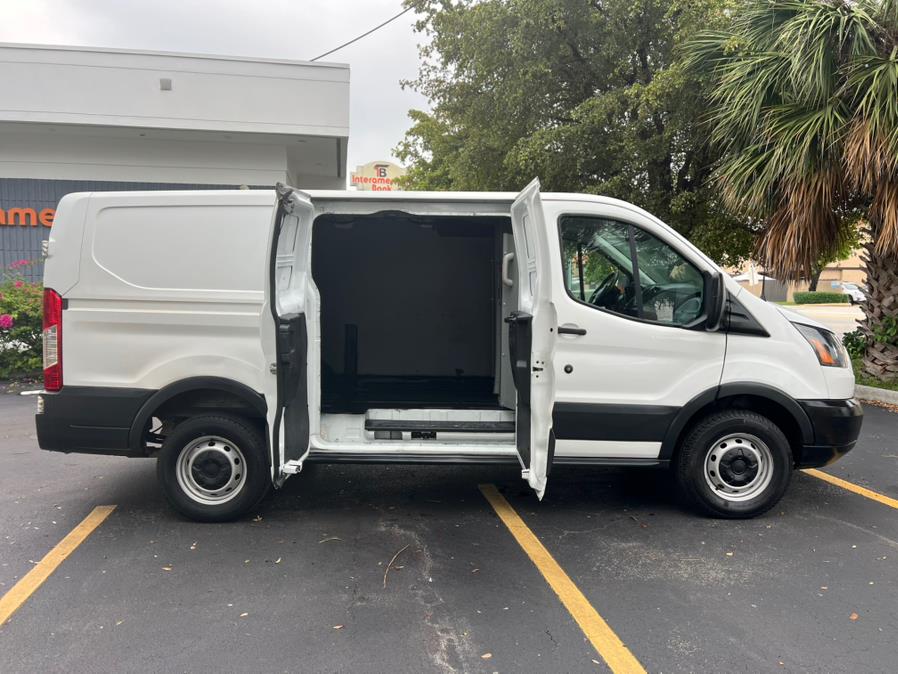 2017 Ford Transit Van T-250 130" Low Rf 9000 GVWR Swing-Out RH Dr, available for sale in Hialeah, Florida | The Palm Motors LLC. Hialeah, Florida 2017 Ford Transit Van T-250 130" Low Rf 9000 GVWR Swing-Out RH Dr, available for sale in Hialeah, Florida | The Palm Motors LLC. Hialeah, Florida