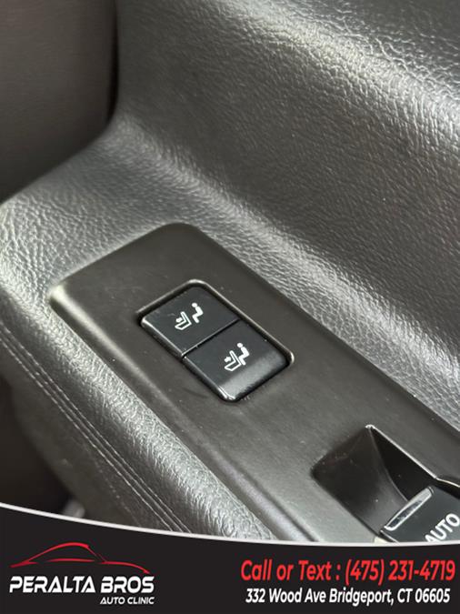 2014 Lincoln MKT 4dr Wgn 3.7L AWD w/Livery Pkg, available for sale in Bridgeport, Connecticut | Peralta Bros Auto Clinic. Bridgeport, Connecticut 2014 Lincoln MKT 4dr Wgn 3.7L AWD w/Livery Pkg, available for sale in Bridgeport, Connecticut | Peralta Bros Auto Clinic. Bridgeport, Connecticut