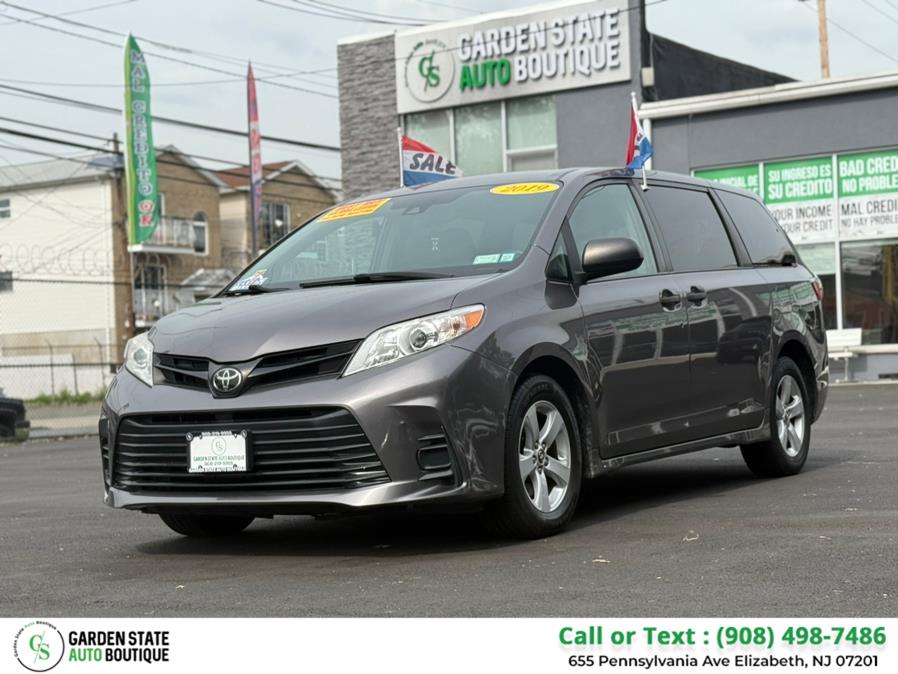 2019 Toyota Sienna L's photo