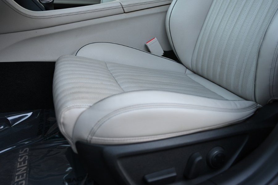 2022 Genesis G70 2.0T photo 15