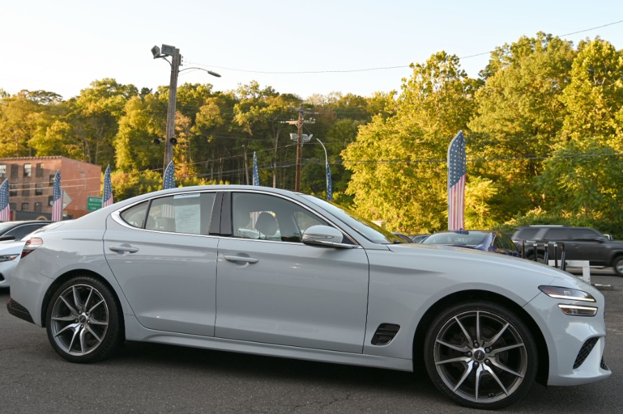 2022 Genesis G70 2.0T photo 8