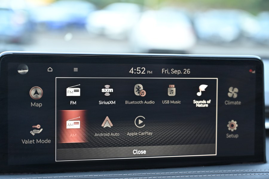 2022 Genesis G70 2.0T photo 26