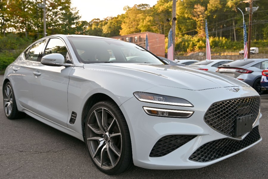 2022 Genesis G70 2.0T photo 9
