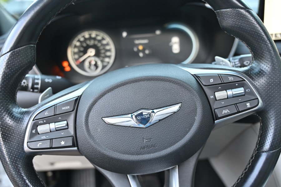 2022 Genesis G70 2.0T photo 23