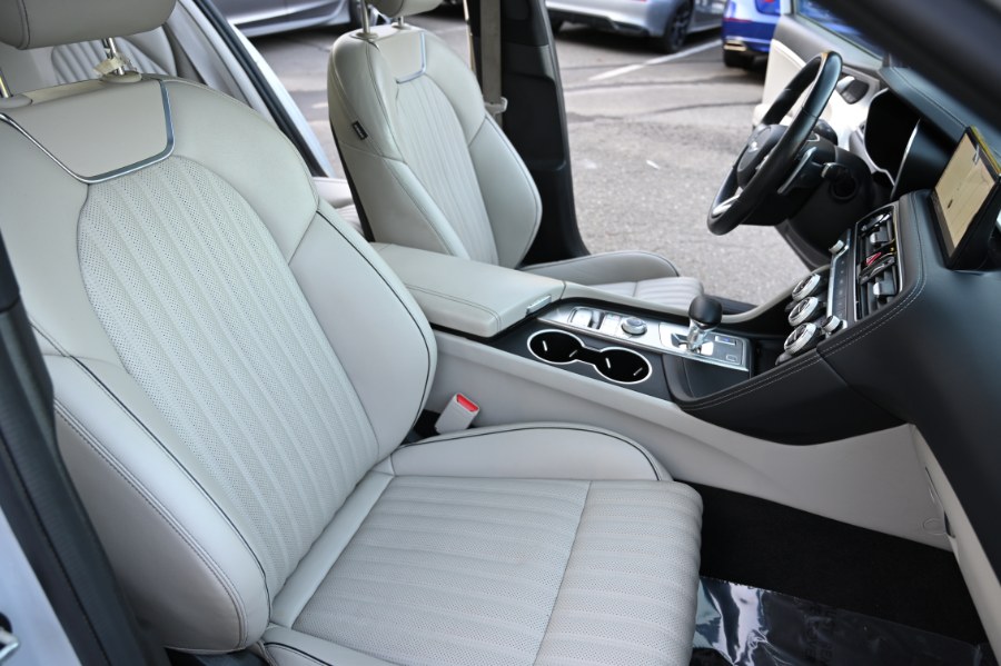2022 Genesis G70 2.0T photo 19