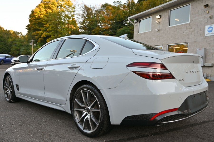 2022 Genesis G70 2.0T photo 5
