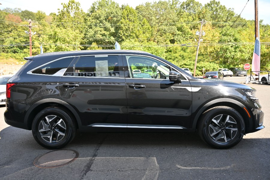 2022 Kia Sorento Hybrid S photo 5