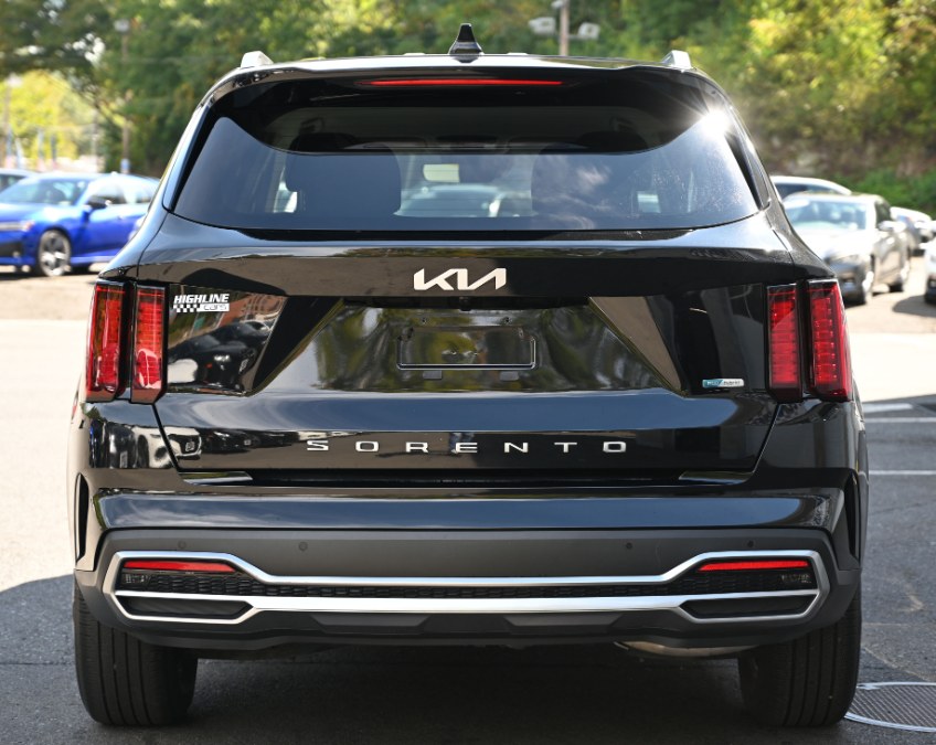 2022 Kia Sorento Hybrid S photo 3
