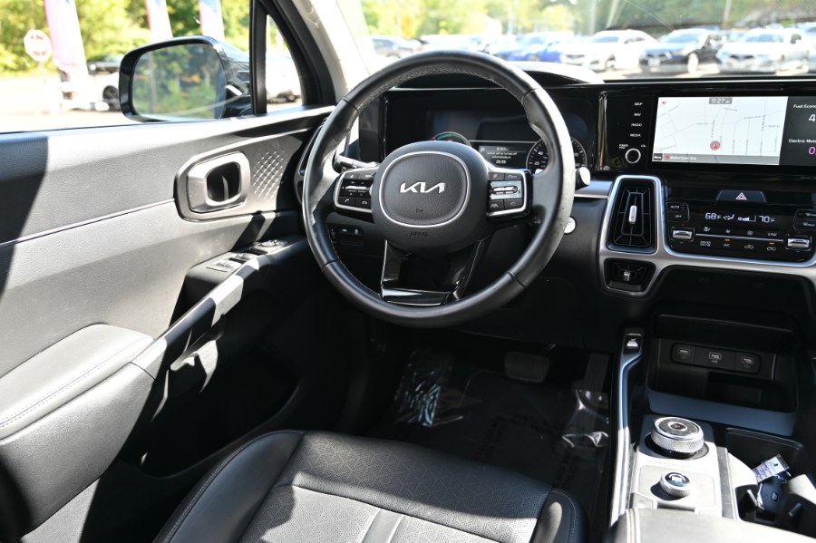 2022 Kia Sorento Hybrid S photo 11