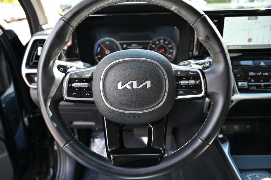 2022 Kia Sorento Hybrid S photo 22
