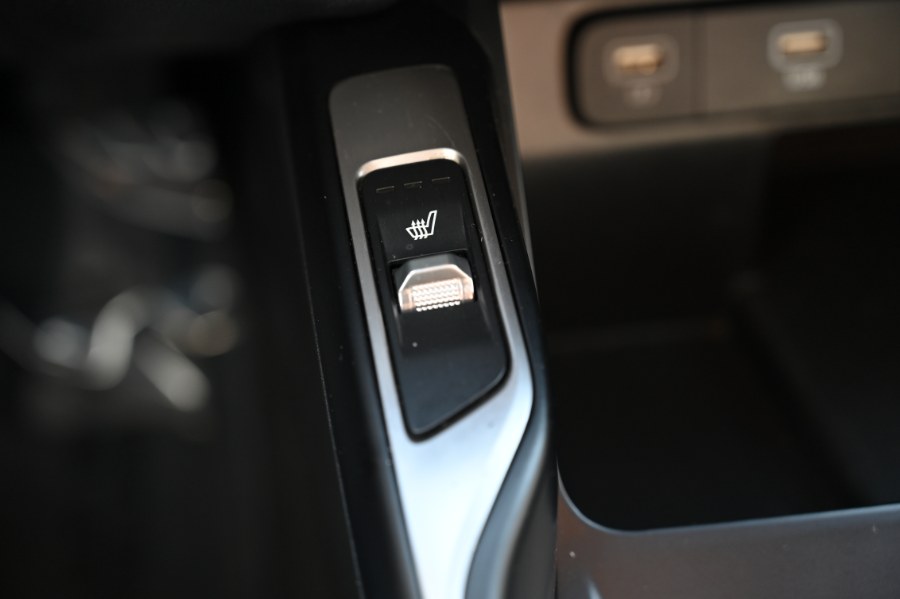 2022 Kia Sorento Hybrid S photo 29