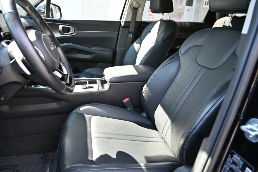 2022 Kia Sorento Hybrid S photo 14