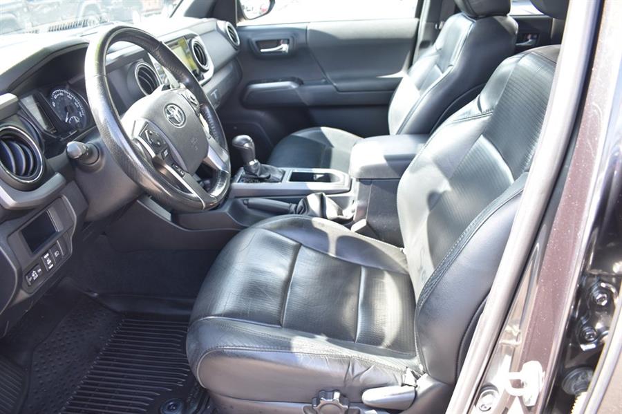 2018 Toyota Tacoma DOUBLE CAB, available for sale in Patchogue, New York | 112 Auto Plaza. Patchogue, New York 2018 Toyota Tacoma DOUBLE CAB, available for sale in Patchogue, New York | 112 Auto Plaza. Patchogue, New York