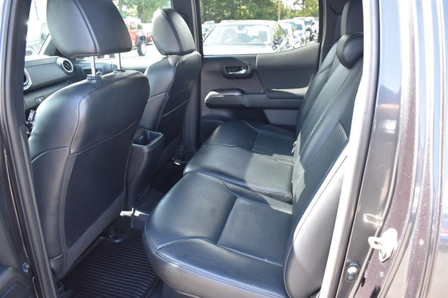 2018 Toyota Tacoma DOUBLE CAB, available for sale in Patchogue, New York | 112 Auto Plaza. Patchogue, New York 2018 Toyota Tacoma DOUBLE CAB, available for sale in Patchogue, New York | 112 Auto Plaza. Patchogue, New York