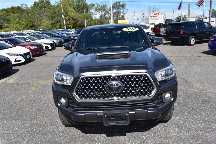2018 Toyota Tacoma DOUBLE CAB, available for sale in Patchogue, New York | 112 Auto Plaza. Patchogue, New York 2018 Toyota Tacoma DOUBLE CAB, available for sale in Patchogue, New York | 112 Auto Plaza. Patchogue, New York