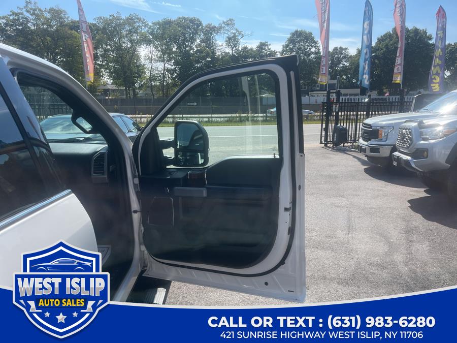 2015 Ford F-150 4WD SuperCrew 145" Platinum, available for sale in West Islip, New York | West Islip Auto Sales. West Islip, New York 2015 Ford F-150 4WD SuperCrew 145" Platinum, available for sale in West Islip, New York | West Islip Auto Sales. West Islip, New York